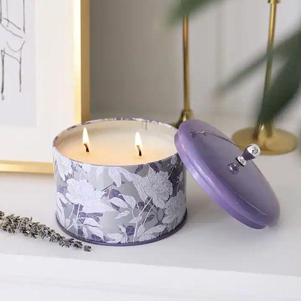 Tin scented candle