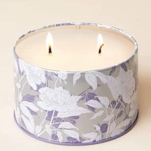 Tin scented candle